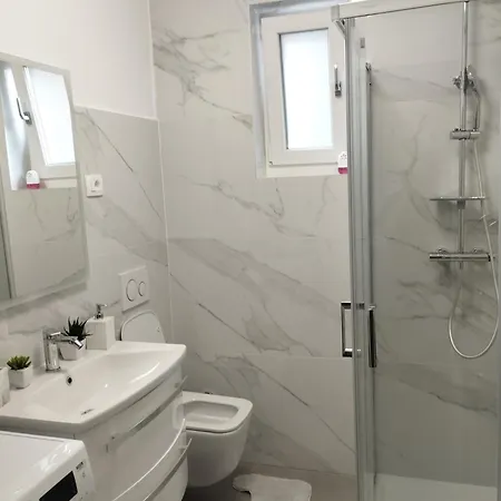 D&n Apartamento Pula